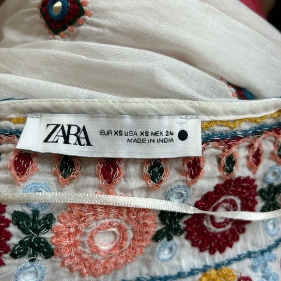 Zara embroidered blouse long sleeve size XS casual style - Picture 11 of 13